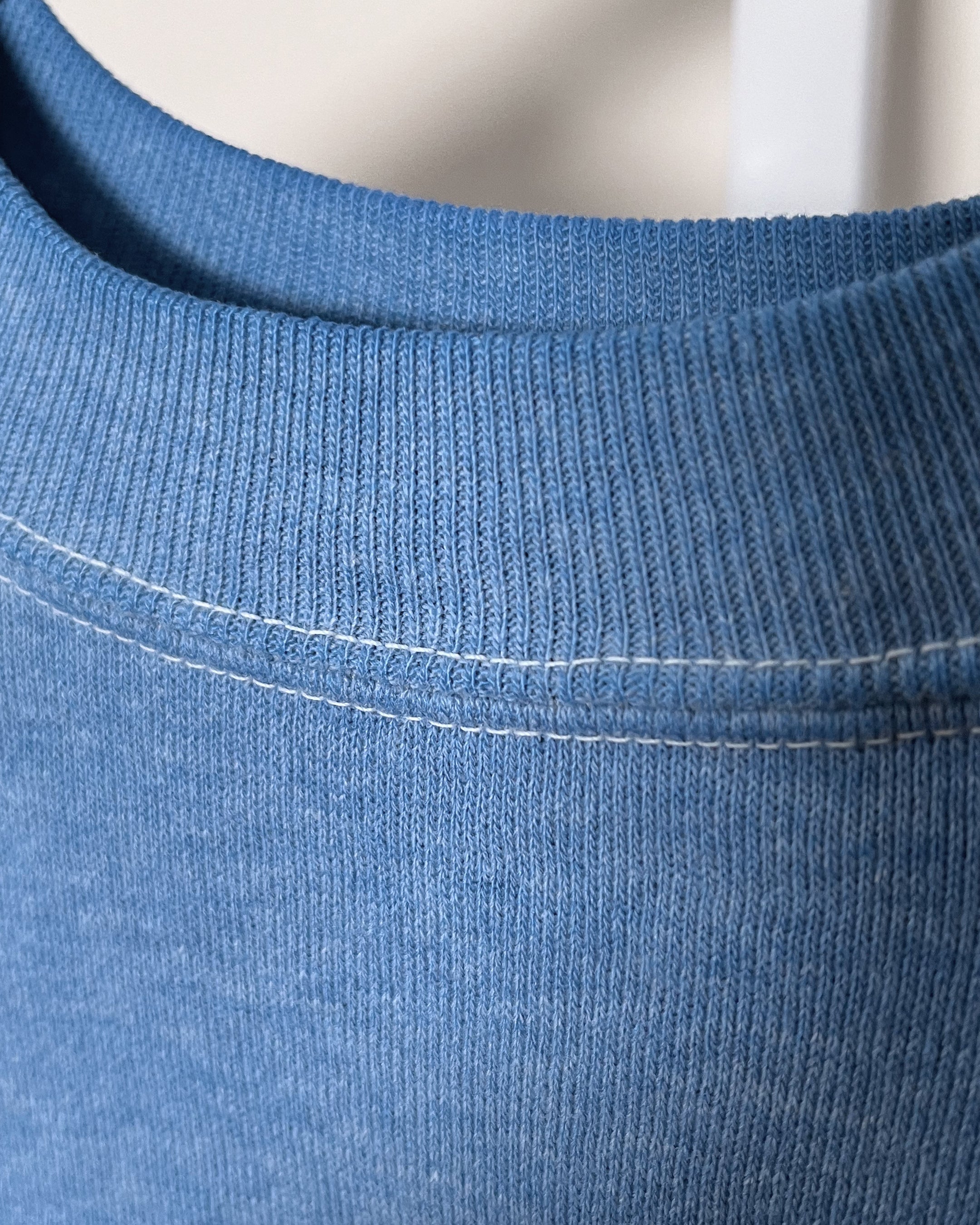 1980s Raglan Sleeve Crewneck - Medium