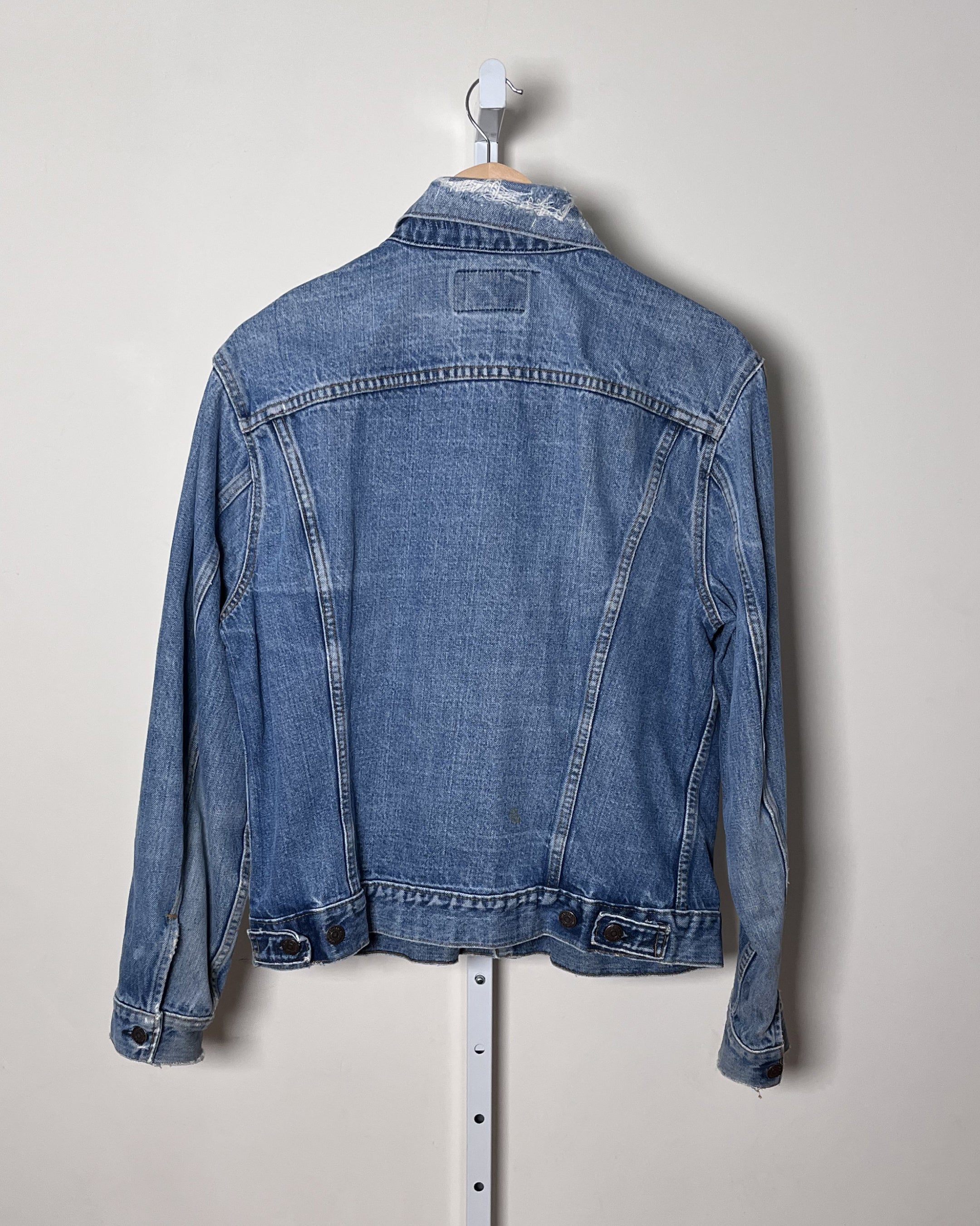 Levi's Type III, Repaired